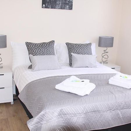The Salford Apartamento Stockport Exterior foto
