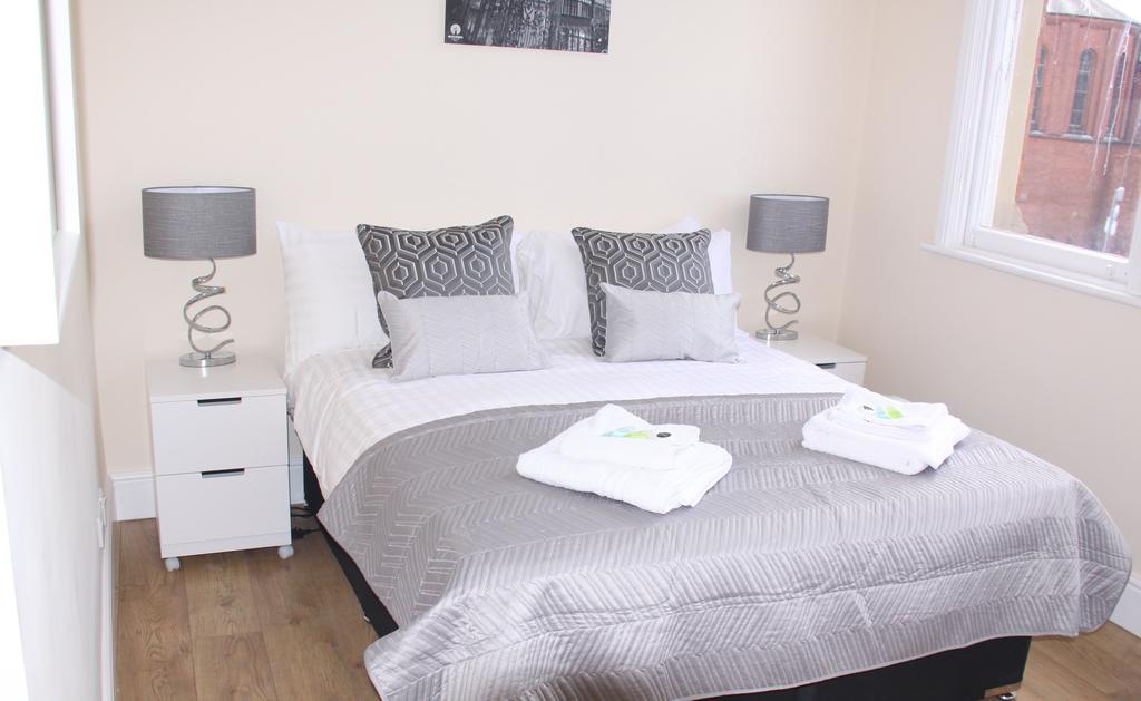 The Salford Apartamento Stockport Exterior foto